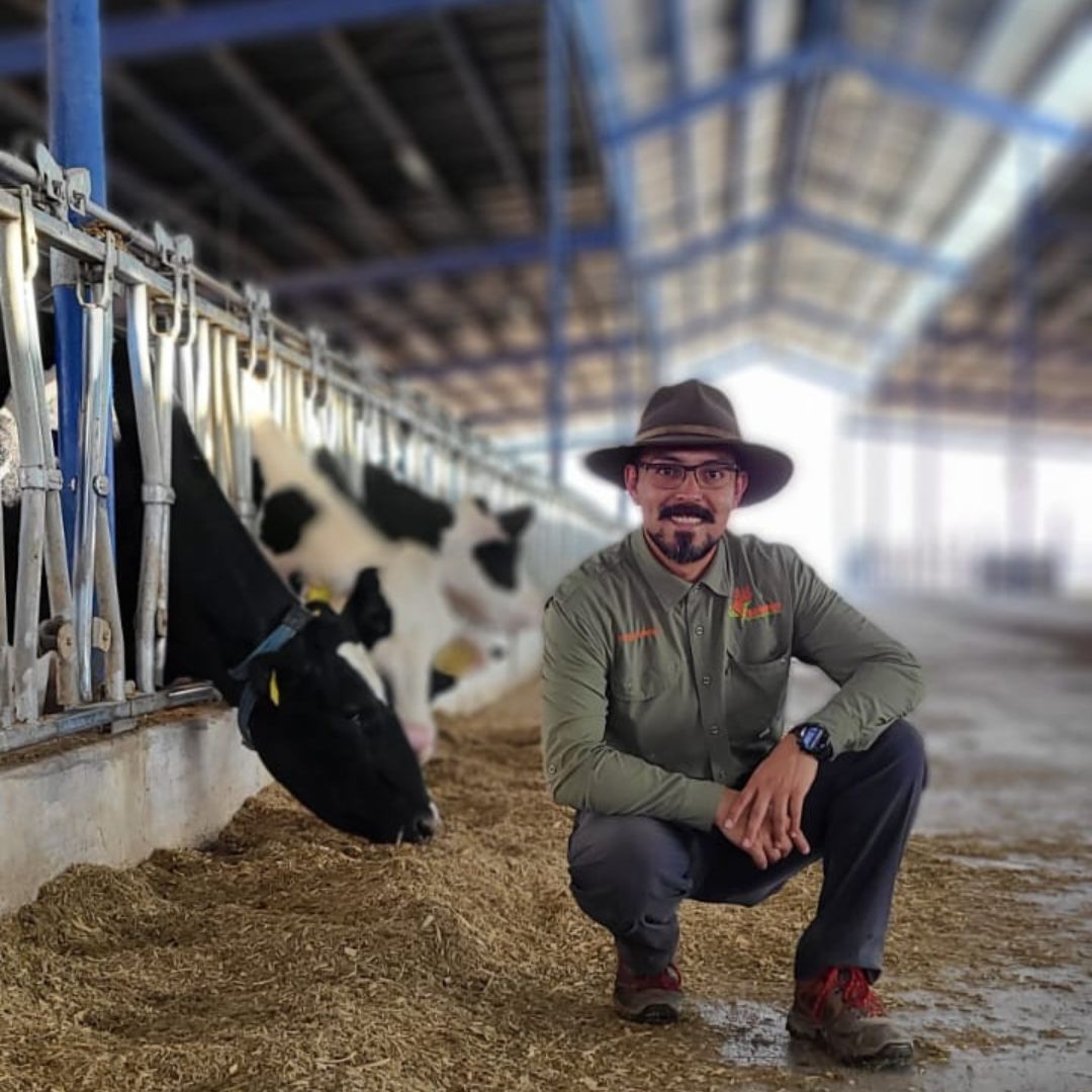 Hugo Ramirez headshot